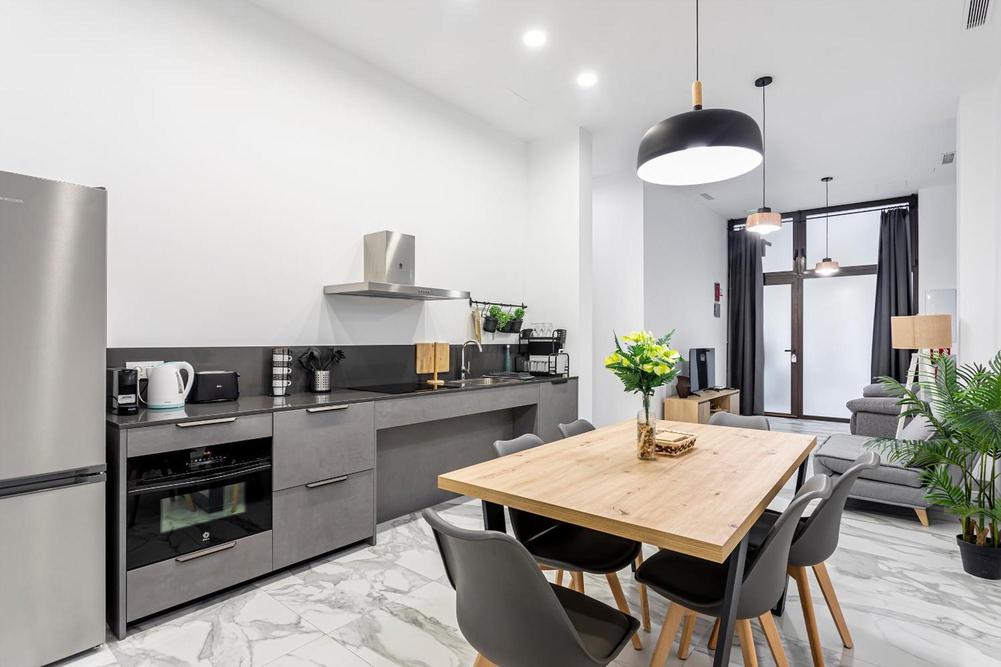 Appartamento De Estilo Moderno Hasta 5 Pax *